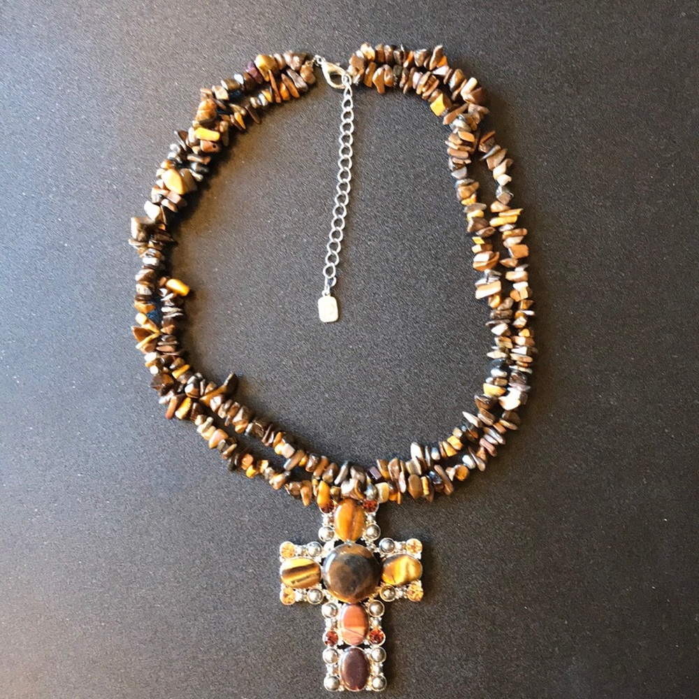 Women’s cross necklace